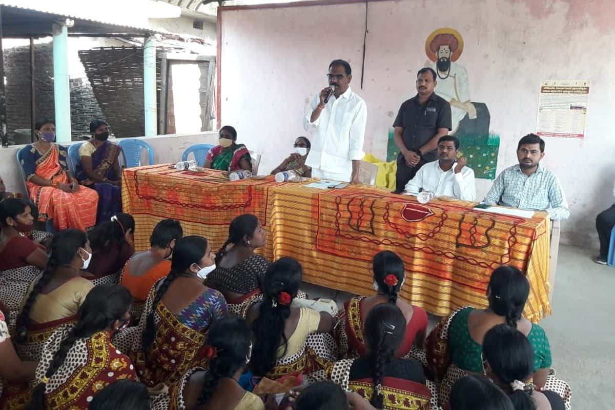 అంగన్‌వాడీల సేవలు అభినందనీయం