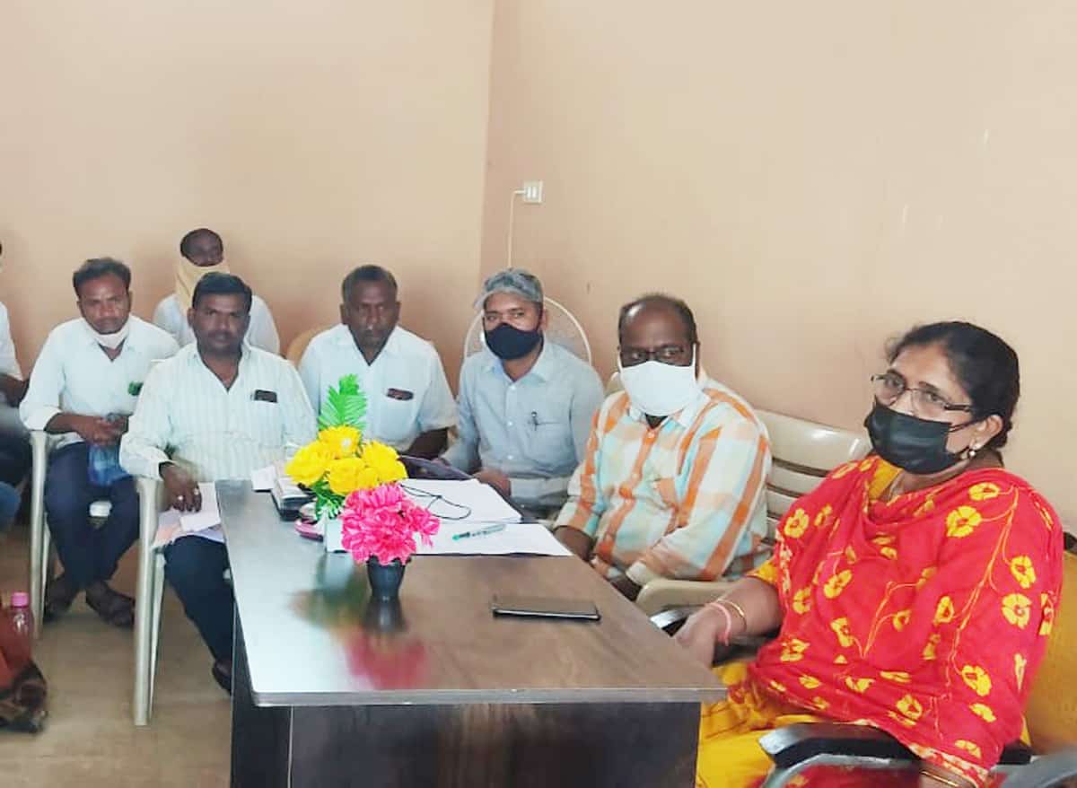 పెండింగ్‌ పనులు పూర్తి చేయాలి