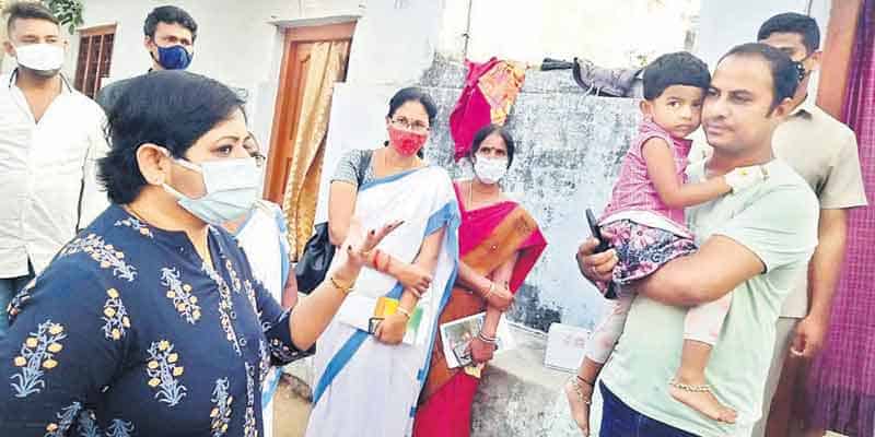 వ్యాక్సినేషన్‌ వేగంగా..