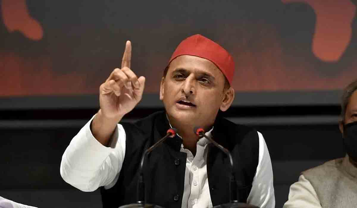 Akhilesh Yadav: బీజేపీని అధికారంలోంచి దించేది ఎర్ర టోపీలే