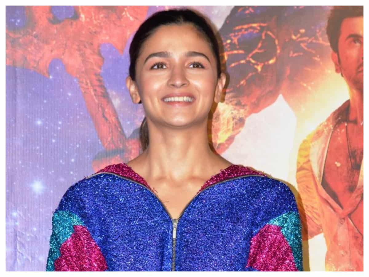 Alia Bhatt | బ్రహ్మాస్త్ర మోషన్ పోస్టర్ లాంచ్‌లో అలియా భట్..