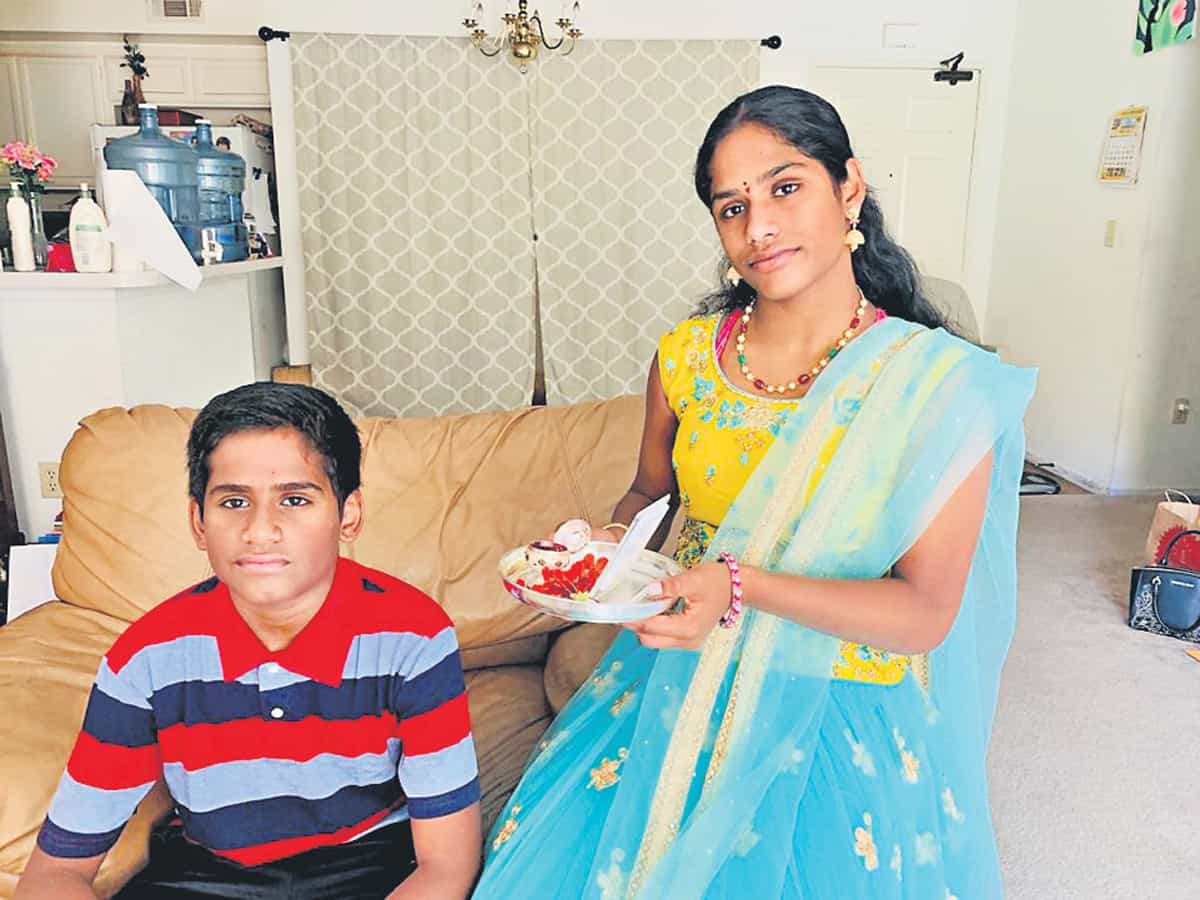 అమెరికాలో రోడ్డు ప్రమాదం