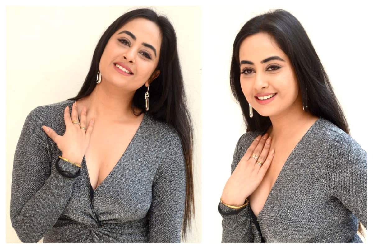 Amiksha Pawar | అమిక్ష పవార్ అందాలు అదరహో..