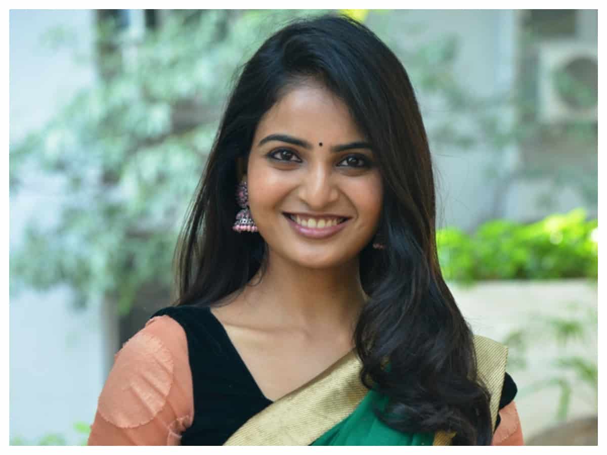 Ananya Nagalla | బూట్ కట్ బాలరాజు మూవీ ఓపెనింగ్‌లో అనన్య నాగళ్ల..