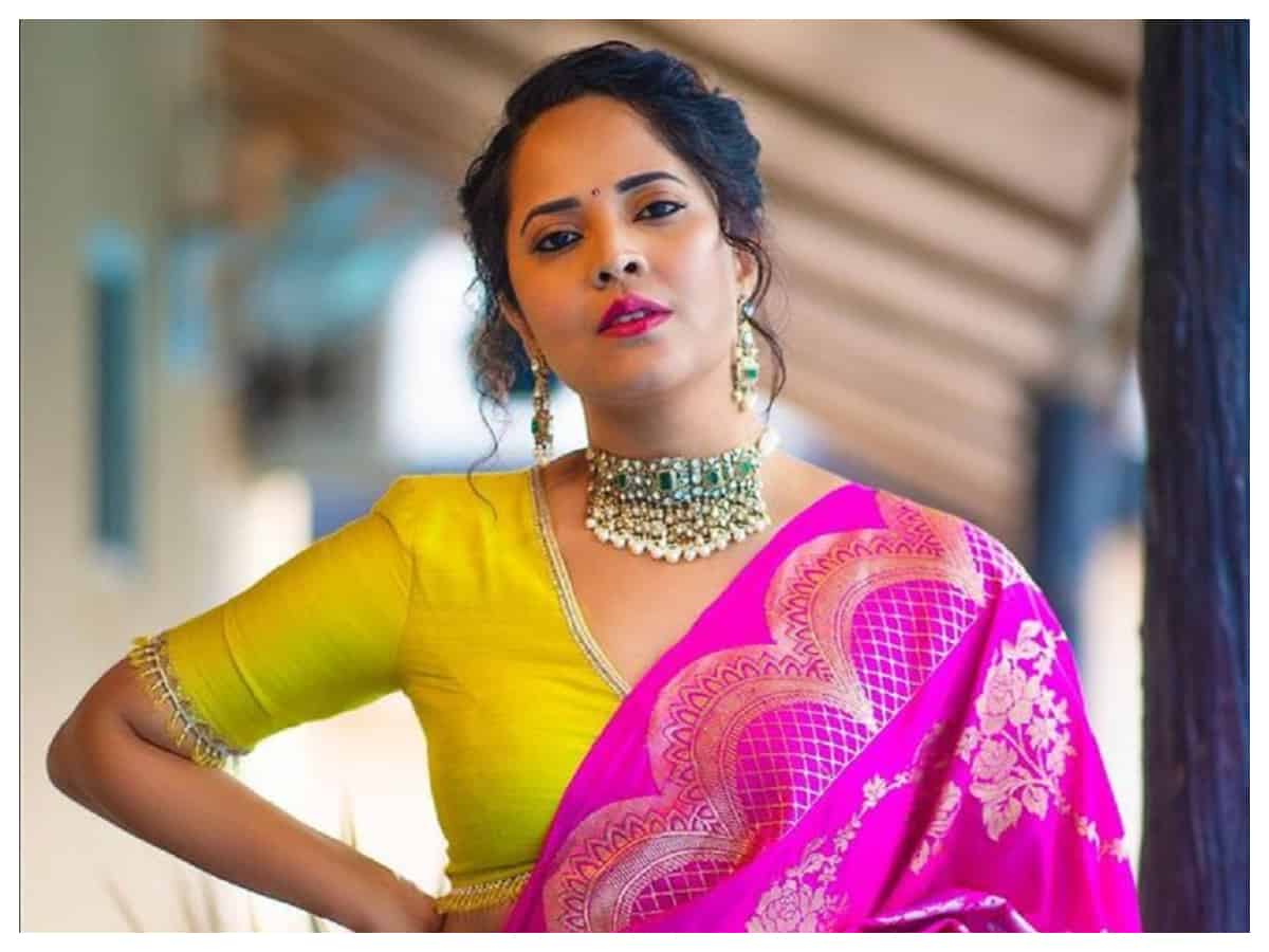 Anasuya Bharadwaj | చీరలో అనసూయ సొగసు అదరహో..
