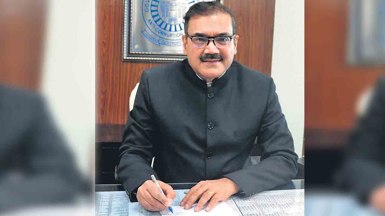 ఏసీబీ డీజీగా అంజనీకుమార్‌ బాధ్యతల స్వీకరణ