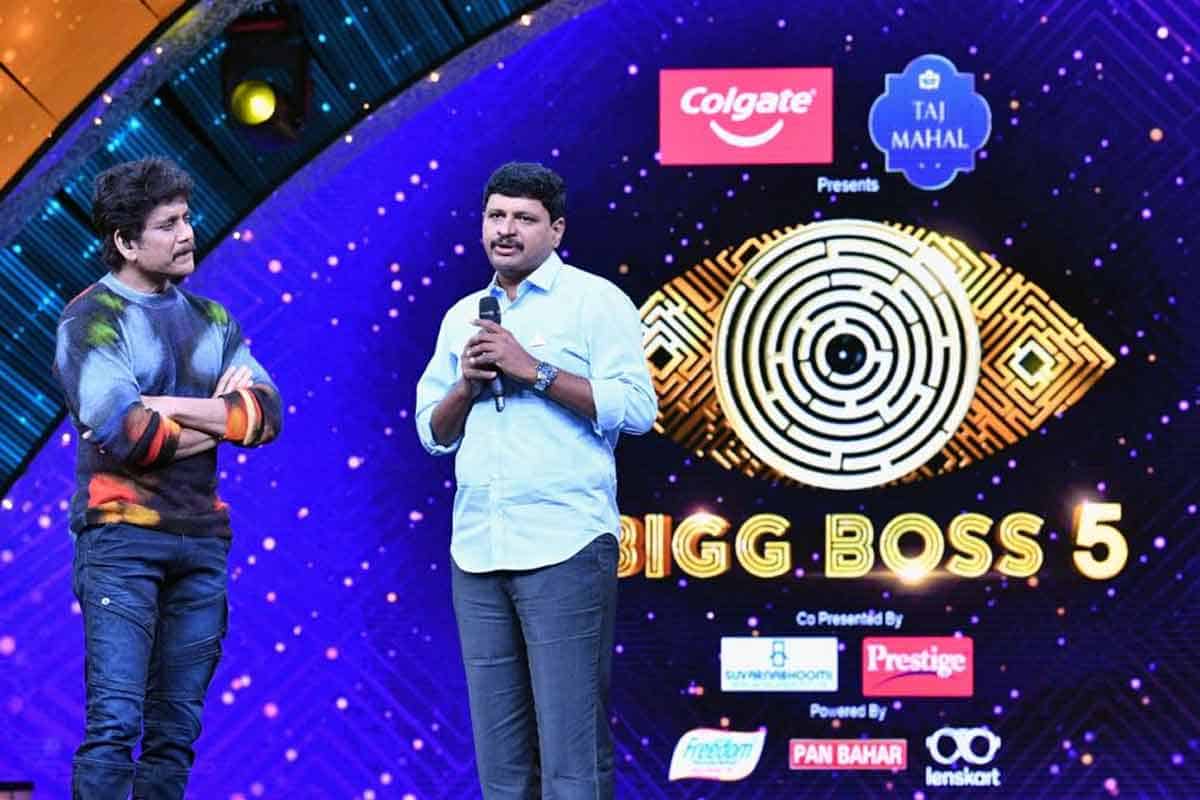 వెయ్యి ఎకరాల అడవిని దత్తత తీసుకుంటా.. ఎంపీ సంతోష్‌ మాటలే  స్ఫూర్తి: నాగార్జున