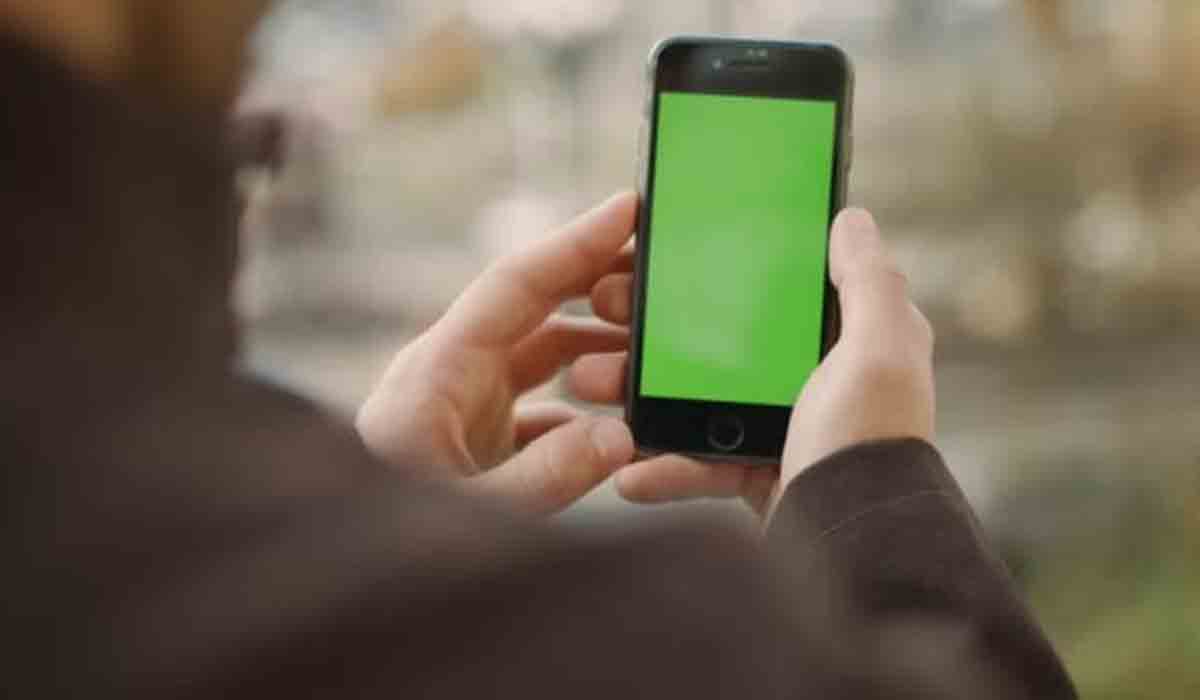 కేబుల్ వ‌ర్క్ చేయ‌డానికొచ్చి.. బాత్రూమ్‌లో ఉన్న మ‌హిళ‌ను చూసి పాడుప‌ని..