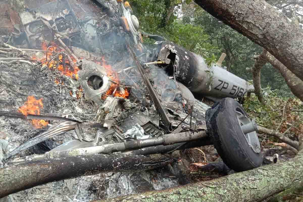 IAF హెలికాప్టర్‌ ప్రమాదంలో ఏడుగురు దుర్మరణం
