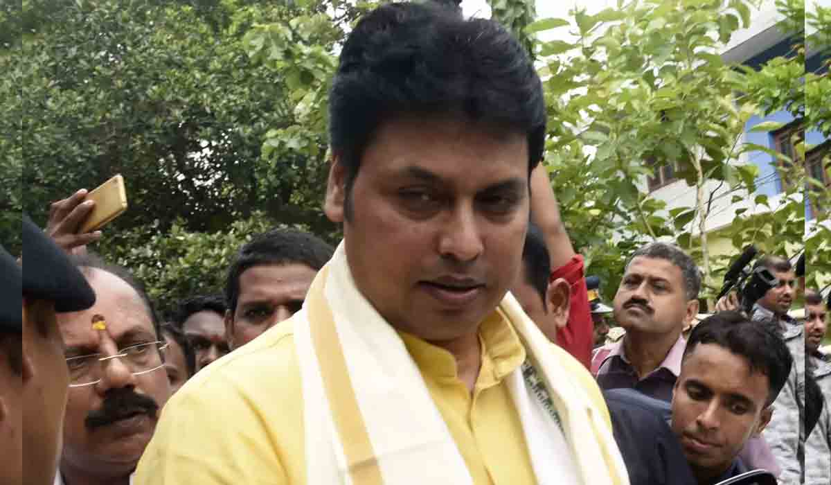 అవసరమైతే కాలేజీల్లో HIV టెస్టులు చేయండి.. ఆదేశించిన సీఎం