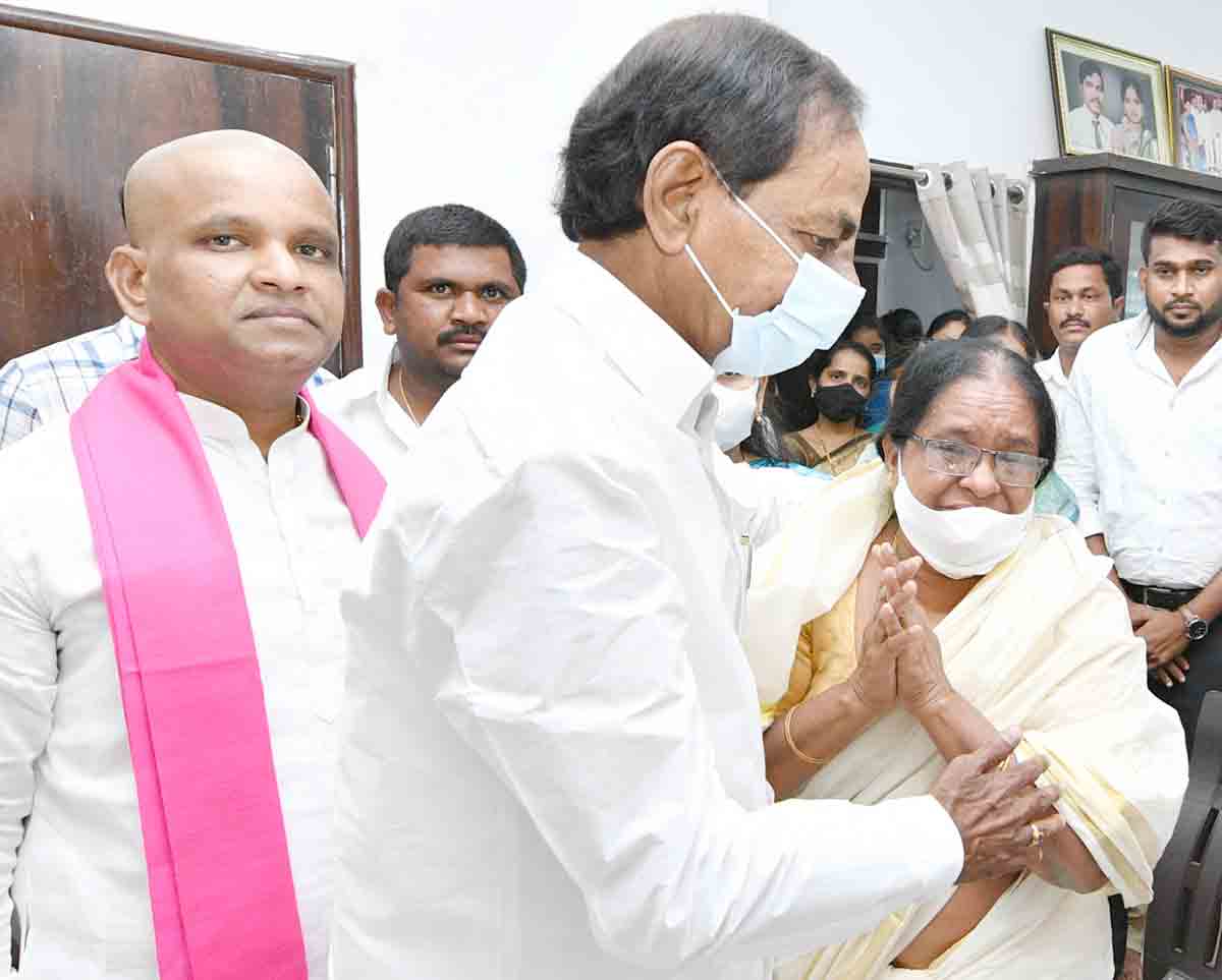 గాదరి కిశోర్‌కు సీఎం పరామర్శ