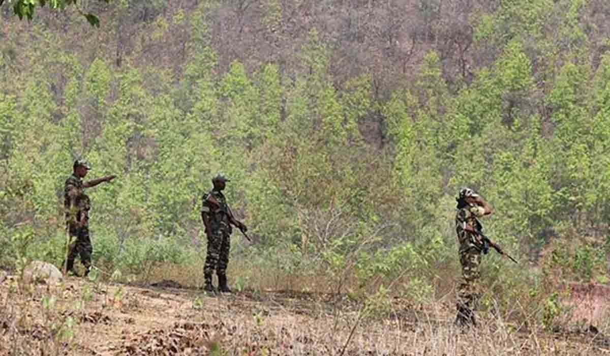 ఛత్తీస్‌గఢ్‌లో ఎన్‌కౌంటర్‌.. ఇద్దరు మహిళా మావోయిస్టులు మృతి