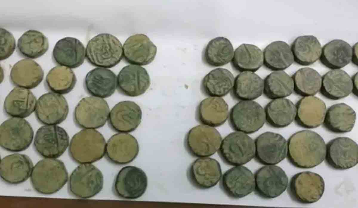 మ‌ధ్య‌ప్ర‌దేశ్‌లో 164 పురాత‌న నాణేలు ల‌భ్యం