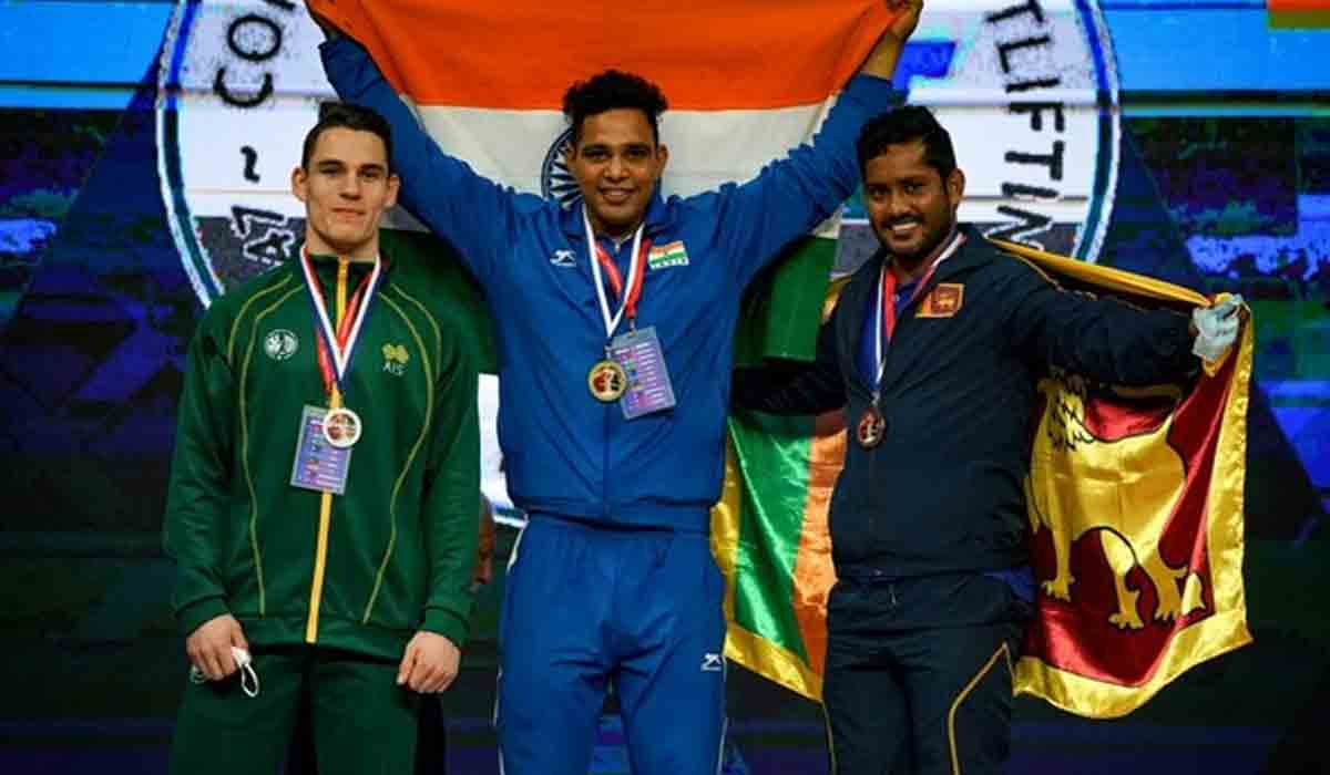 స్వర్ణపతకంతో కామన్‌వెల్త్ క్రీడలకు అర్హత సాధించిన మూడో భారత వెయిట్‌లిఫ్టర్‌