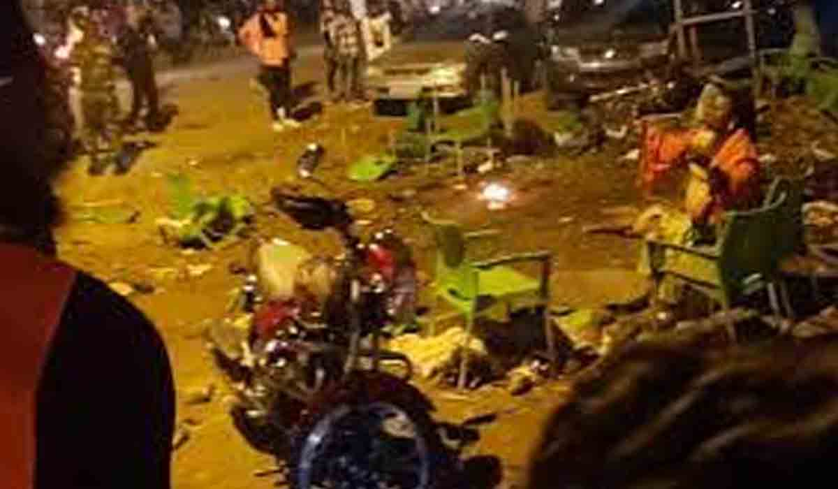 క్రిస్మ‌స్ వేడుక‌ల్లో విషాదం.. ఆత్మాహుతి దాడిలో ఆరుగురు మృతి