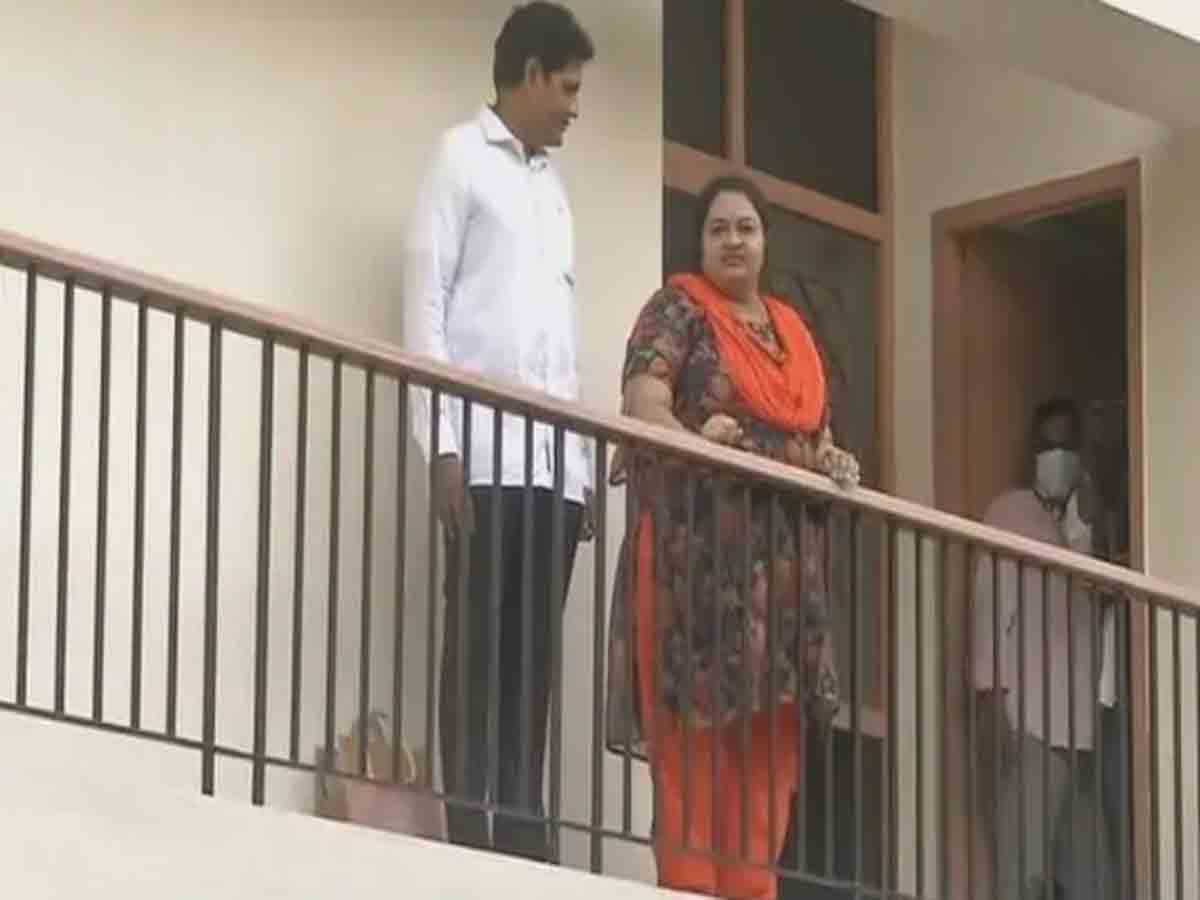 జయలలిత నివాసాన్ని స్వాధీనం చేసుకున్న మేనకోడలు