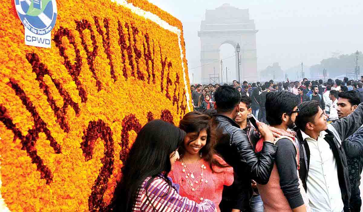 ఒమిక్రాన్ ఎఫెక్ట్‌.. ఢిల్లీలో క్రిస్మ‌స్, న్యూ ఇయ‌ర్ వేడుక‌ల‌పై నిషేధం