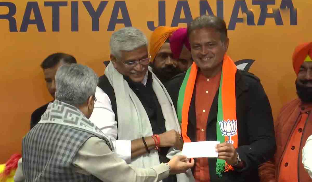 బీజేపీలో చేరిన భార‌త మాజీ క్రికెట‌ర్‌.. పంజాబీ ప్ర‌జ‌ల‌కు సేవ చేసేందుకని వెల్ల‌డి