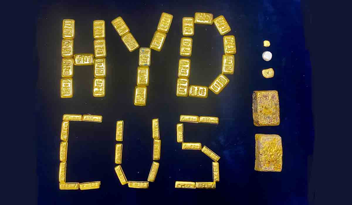 Gold Smuggling | దుబాయ్ నుంచి వస్తున్న ప్రయాణికుల వద్ద 7 కేజీల బంగారం స్వాధీనం