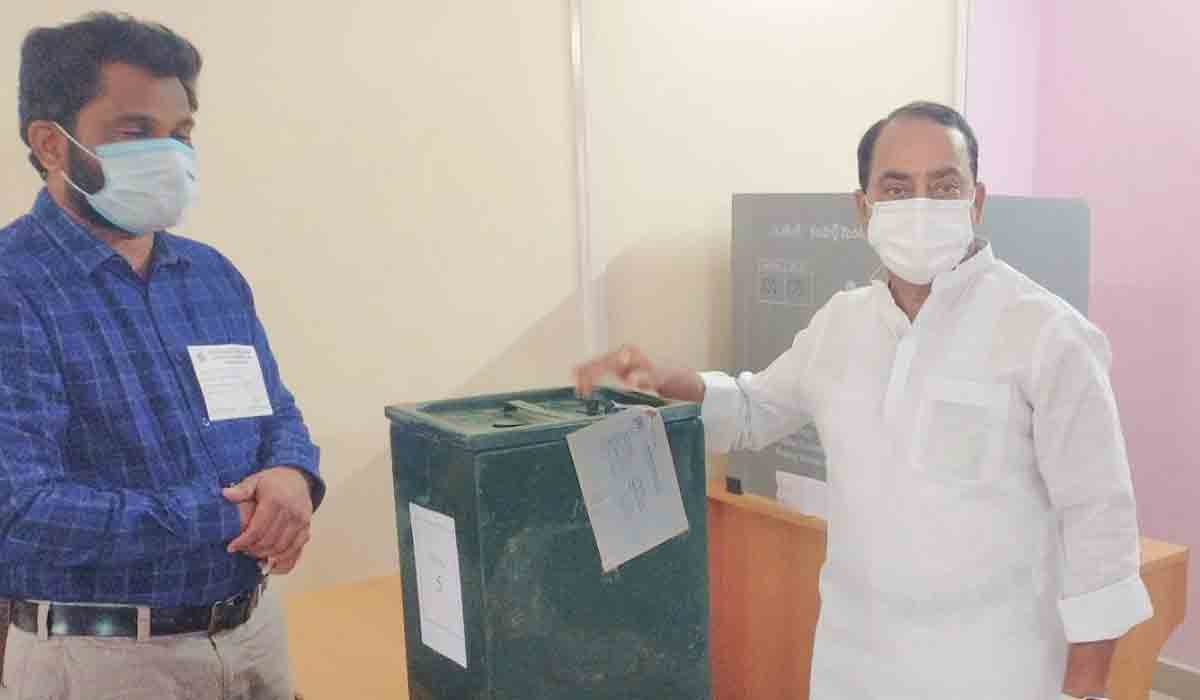 టీఆర్‌ఎస్‌దే విజయం: మంత్రి ఇంద్రకరణ్‌ రెడ్డి