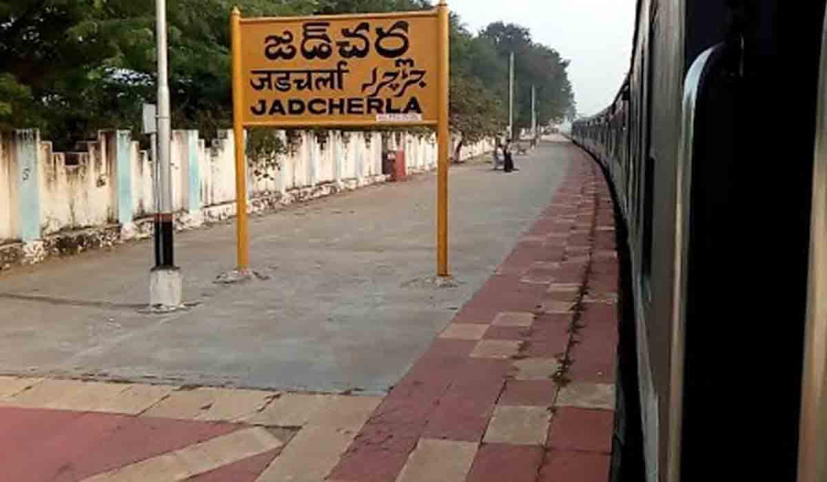 జ‌డ్చ‌ర్ల‌లో భారీగా ట్రాఫిక్ జామ్‌.. ఆ మార్గాల్లో నిలిచిన వాహ‌నాలు