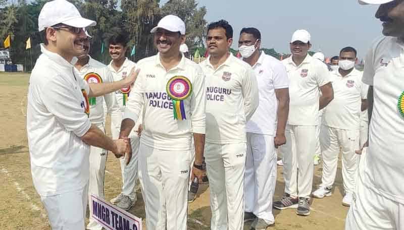 హుషారుగా ‘పోలీస్‌’ క్రికెట్‌ పోటీలు