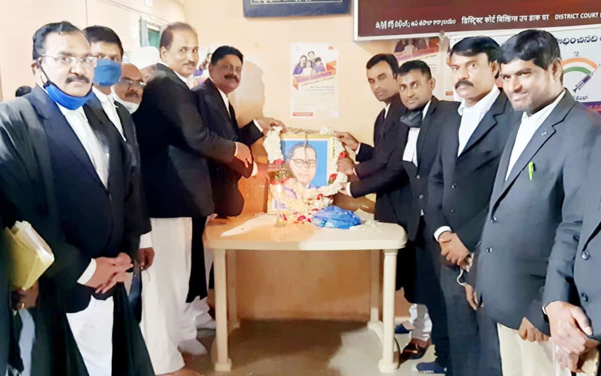 ఆదర్శప్రాయుడు అంబేద్కర్‌