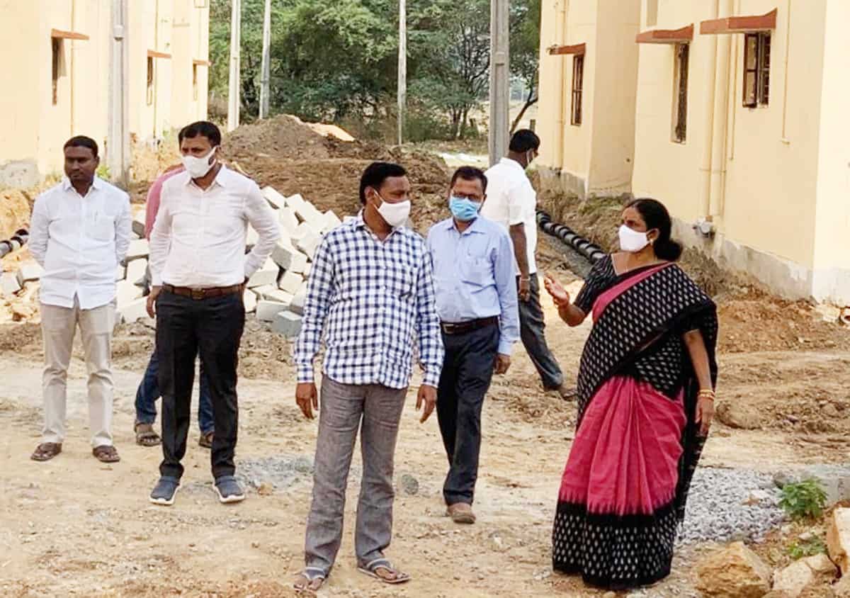 మోడ్రన్‌ కాలనీగా తీర్చిదిద్దుతాం