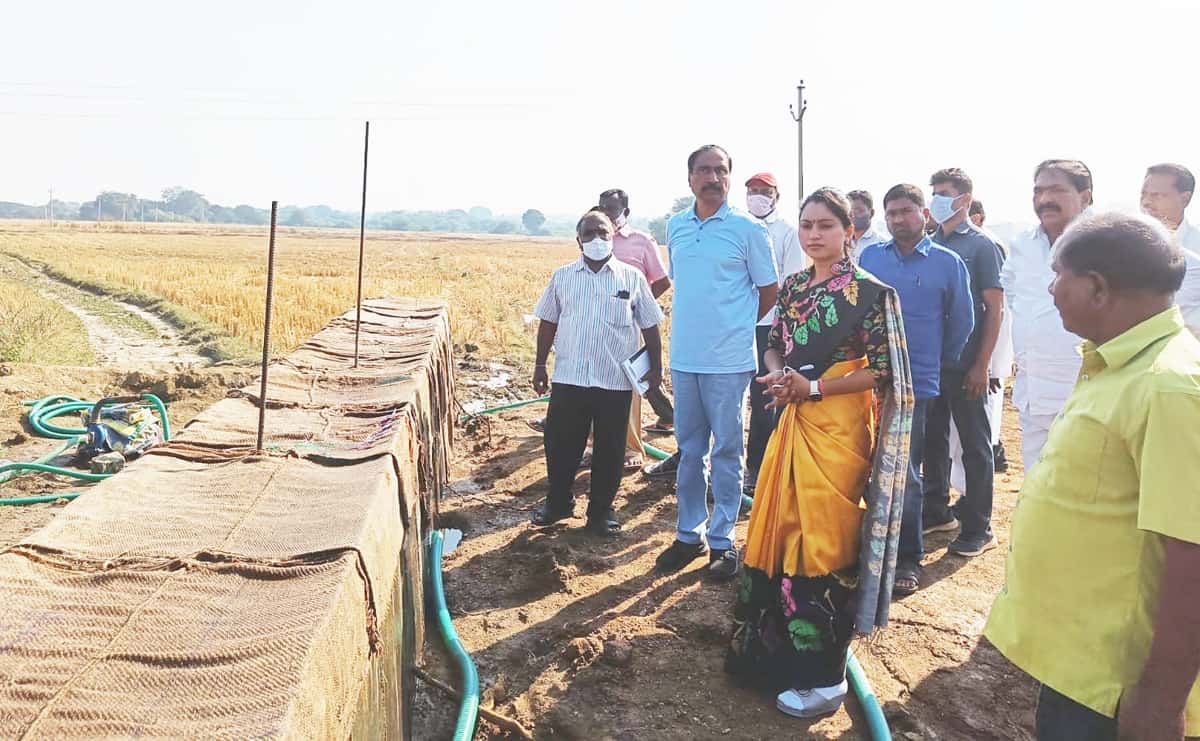పనుల్లో ప్రమాణాలు పాటించాలి