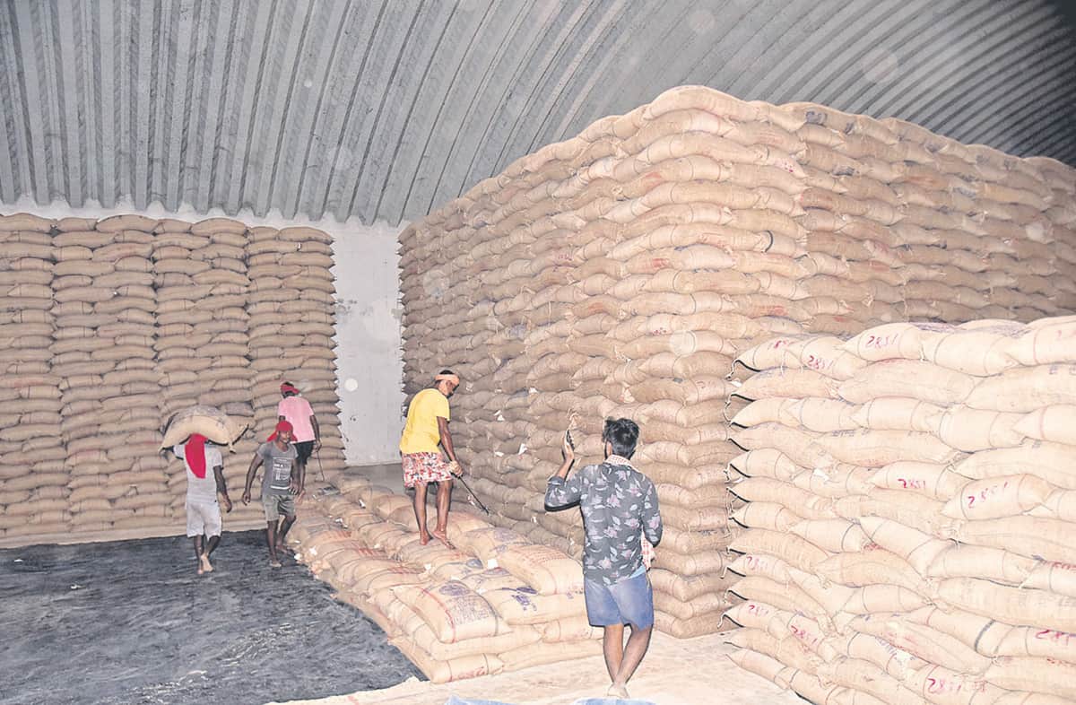 కేంద్రం దగా.. రాష్ట్ర రైతన్నపై పగ