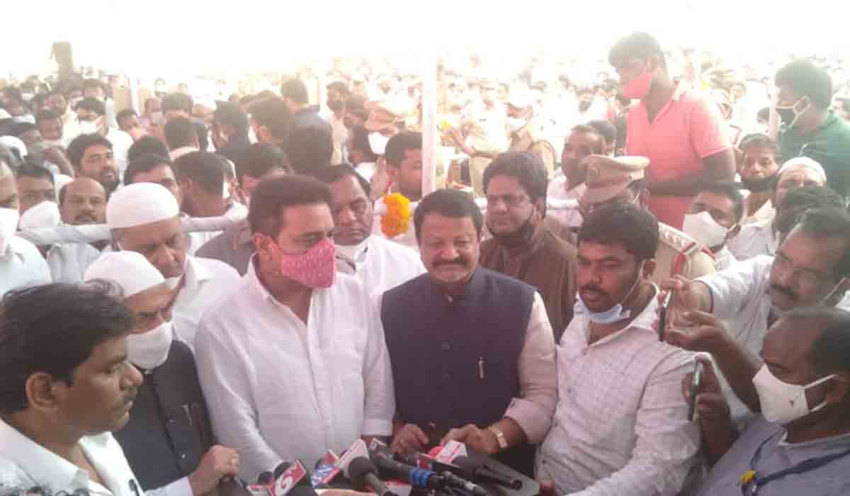 ఫ‌రీదుద్దీన్ పార్థివ‌దేహానికి మంత్రి కేటీఆర్ నివాళులు