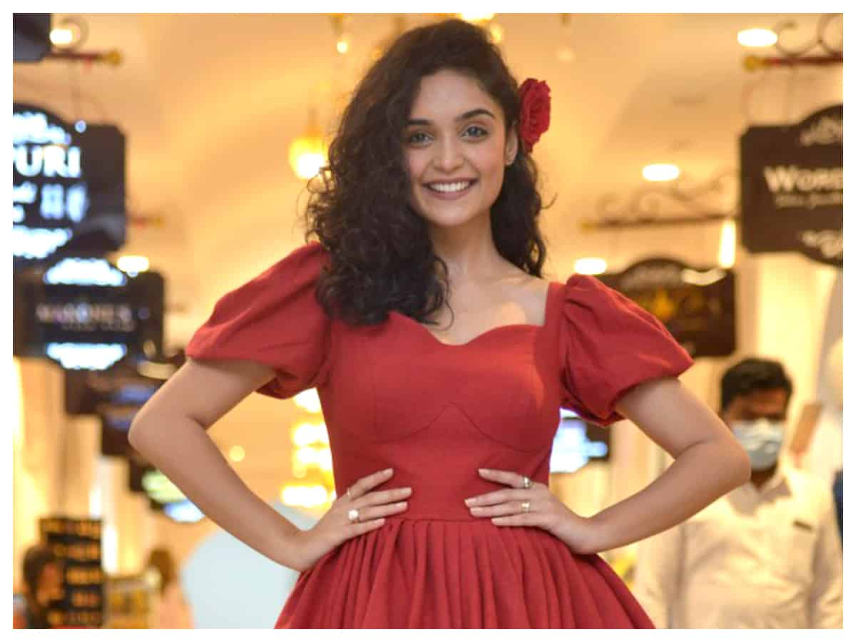 Kashish Khan | కిన్నెరసాని మూవీ టీజర్ రిలీజ్ ఈవెంట్‌లో కాశిష్ ఖాన్..