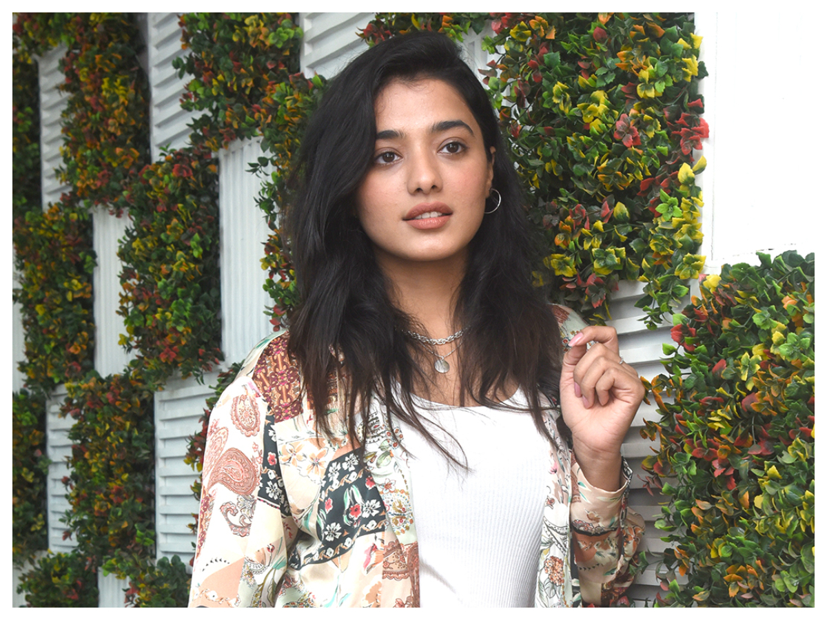 Ketika Sharma | కేతిక శ‌ర్మ ఇంటర్వ్యూ ఫొటోలు..