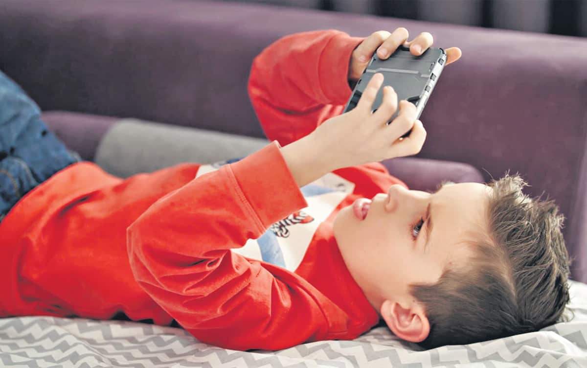 ఆన్‌లైన్‌ ఆటలతో ఆగం..పిల్లలు జర పైలం