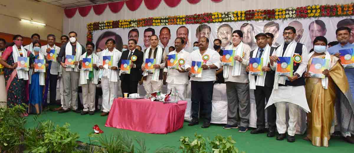 సహకారంలో కేడీసీసీబీ భేష్‌