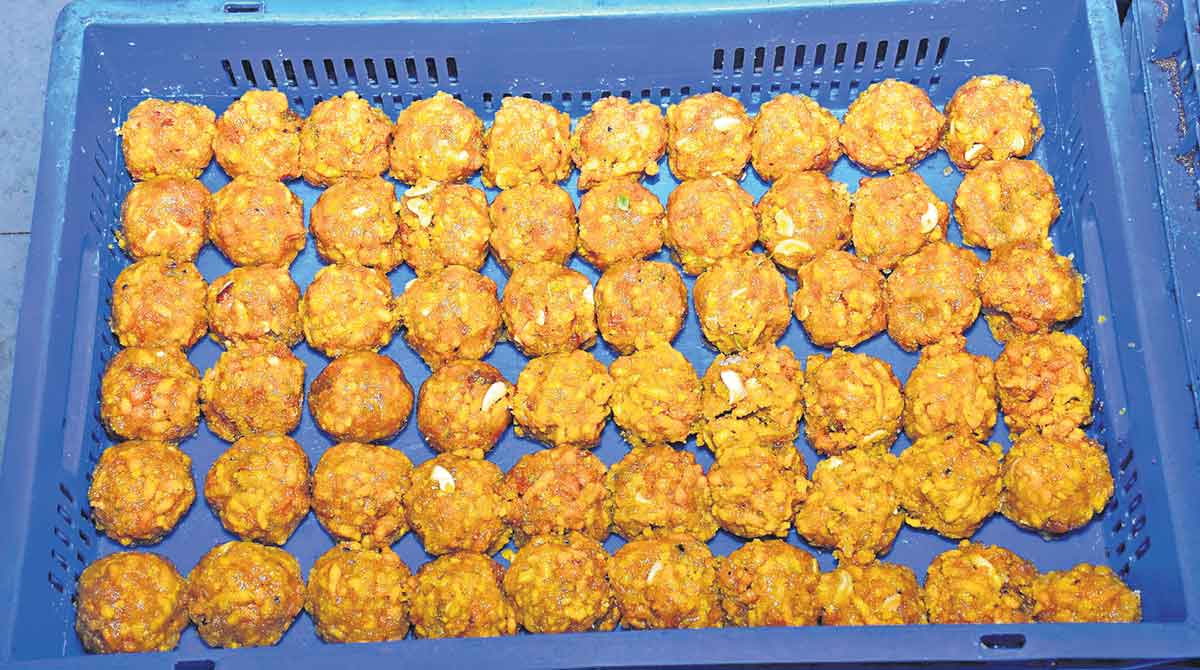 యాదాద్రిలో ప్రసాదాల ధరలు పెంపు