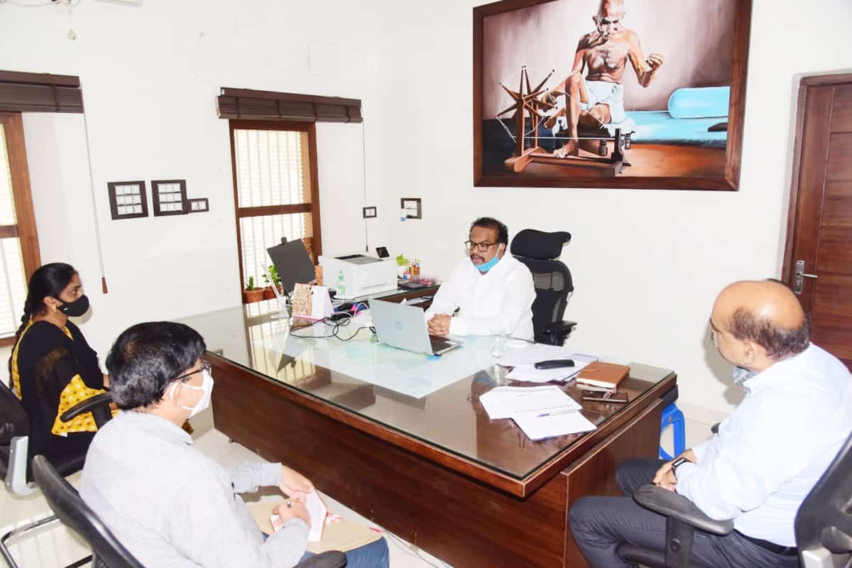 కేటాయింపుల వివరాలు ఇవ్వాలి