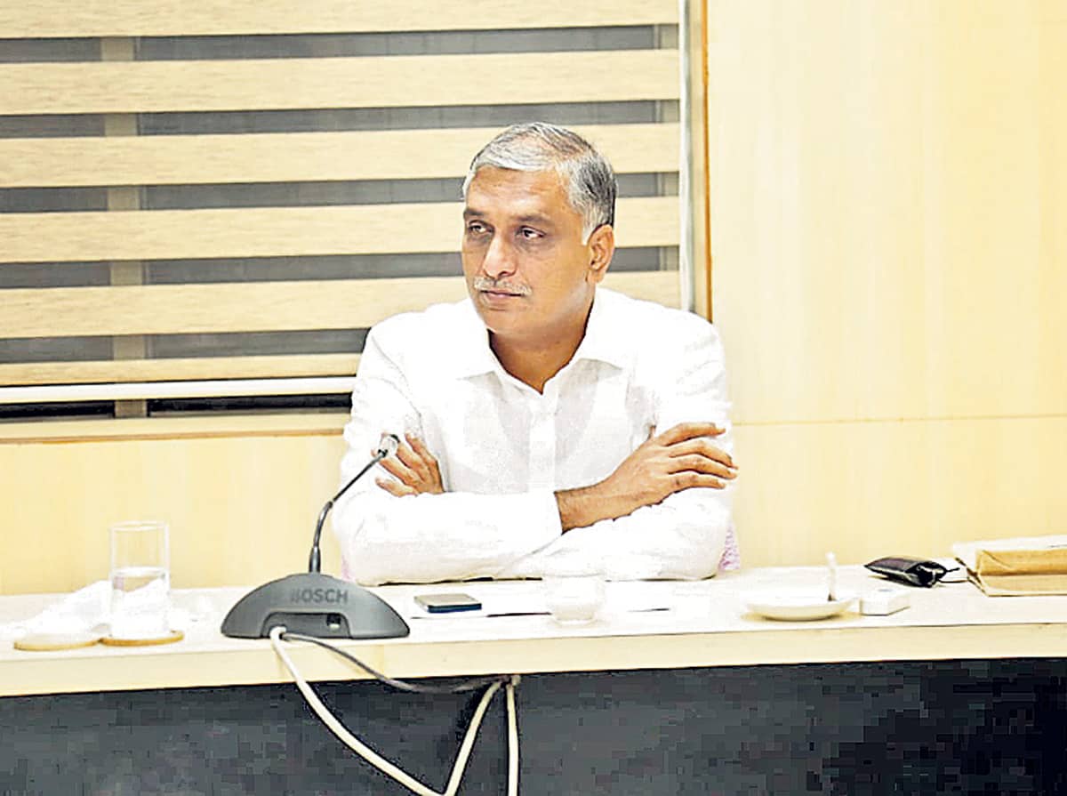 రైల్వేలైన్‌ పనుల్లో వేగం పెంచాలి