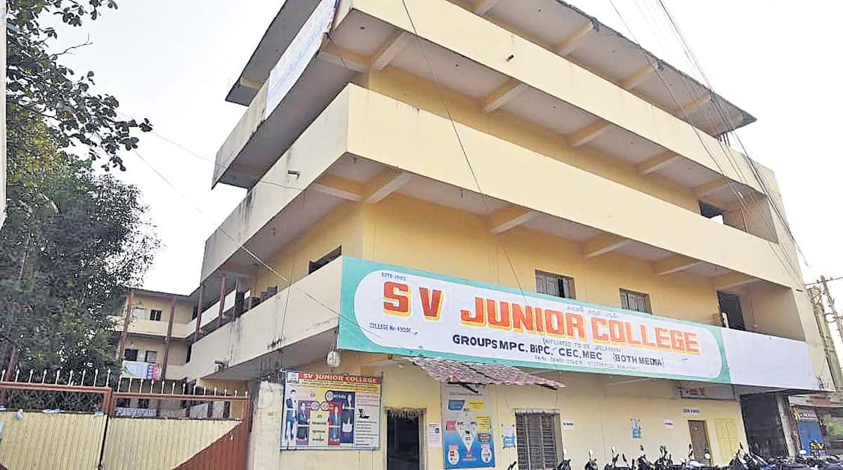 ఇంటర్‌ విద్యార్థులకూ వ్యాక్సినేషన్‌