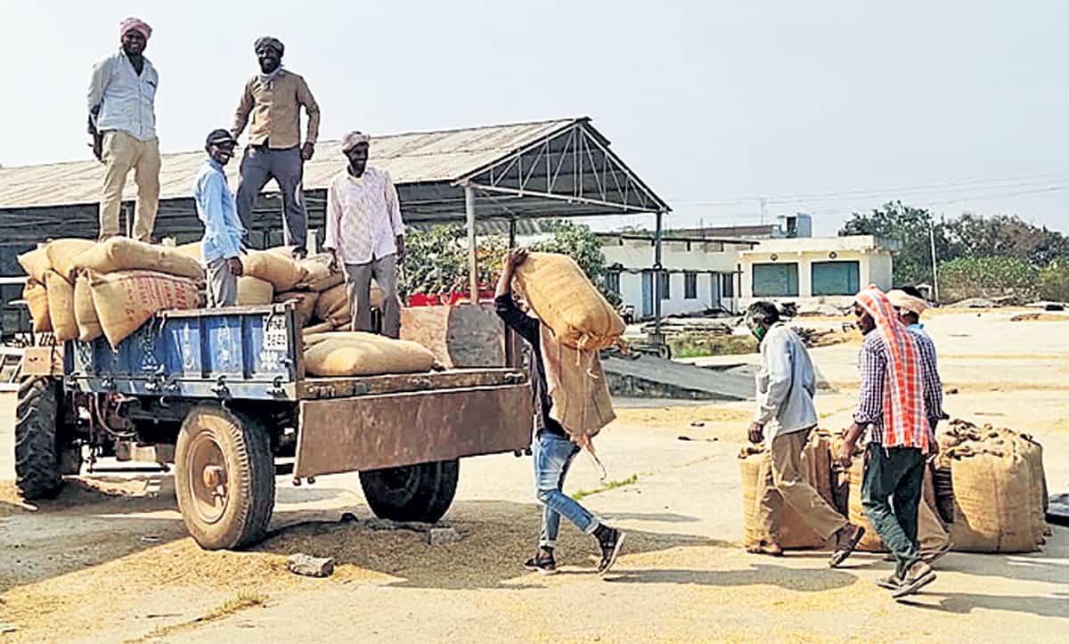 పూర్తికావొస్తున్న కొనుగోళ్లు