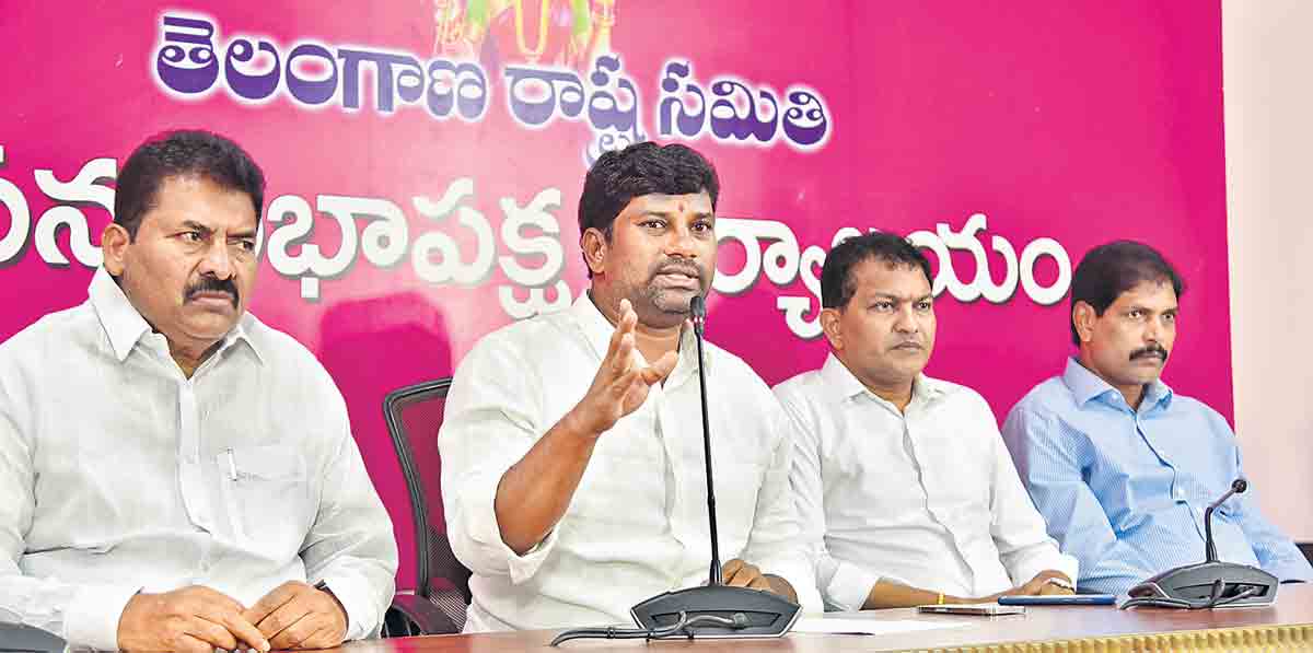 తెలంగాణ పాలిట శని బీజేపీ