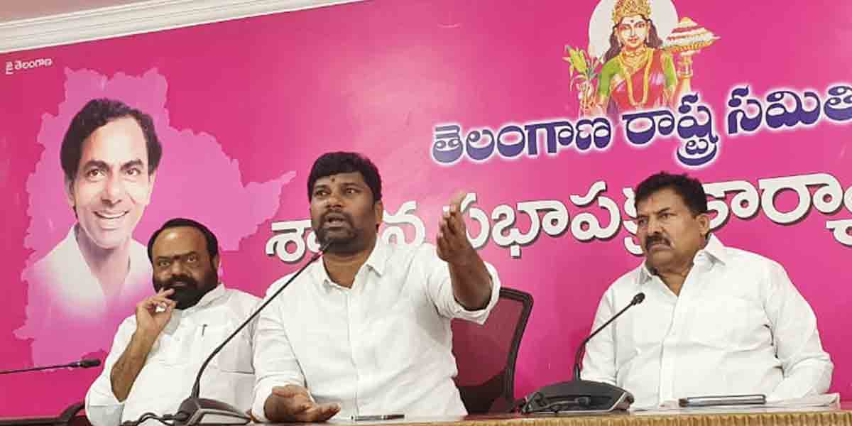 తప్పైందని ఈటల ముక్కు నేలకు రాయాలి : ప్రభుత్వ విప్ బాల్క సుమన్