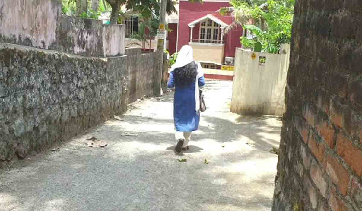 అక్కడ మీడియాతో మాట్లాడాలంటే అనుమతి తప్పనిసరి