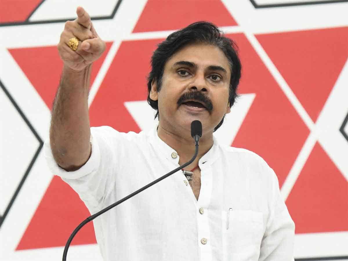 Pawan Kalyan: వైసీపీ నిర్లక్ష్యం వల్లే స్టీల్ ప్లాంట్ ప్రైవేటీకరణ: పవన్ కల్యాణ్