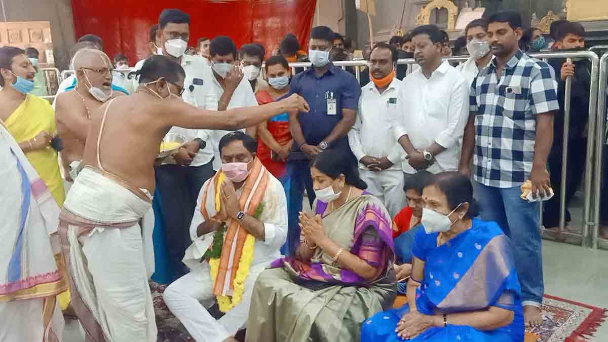 అద్భుతంగా యాదాద్రి క్షేత్రం