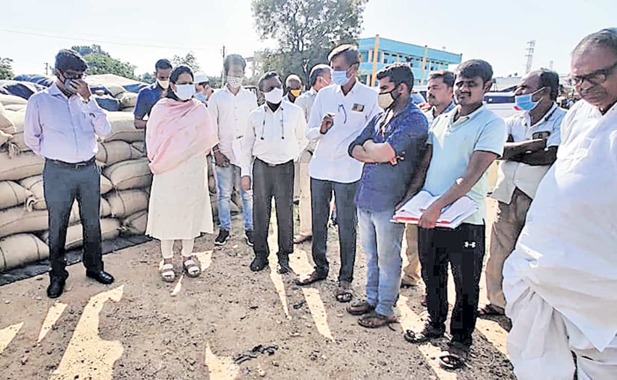 ఆరుతడి పంటలు సాగు చేయాలి