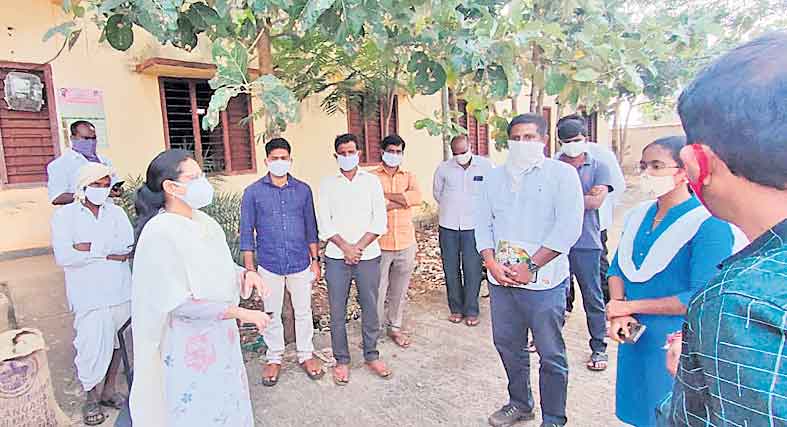 ఆరుతడి పంటలు సాగుచేయాలి