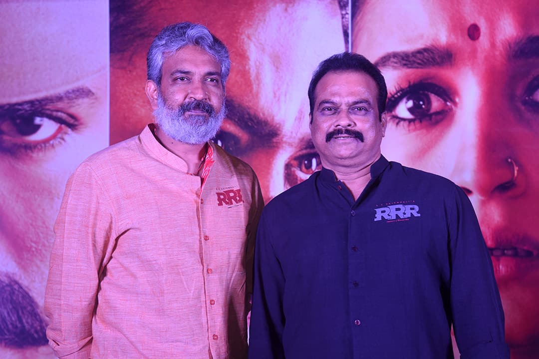 Fire Vs. Water Rrr RRR: ఈ రెండు ఫ్రేములు చాలు.. అభిమానుల ఆనందం రెట్టింపు కావడానికి ...