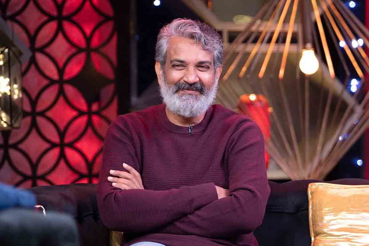 ట్రిపుల్ ఆర్‌తో పాటు ఆ సినిమాల‌ను కూడా ప్ర‌మోట్ చేస్తున్న రాజ‌మౌళి..