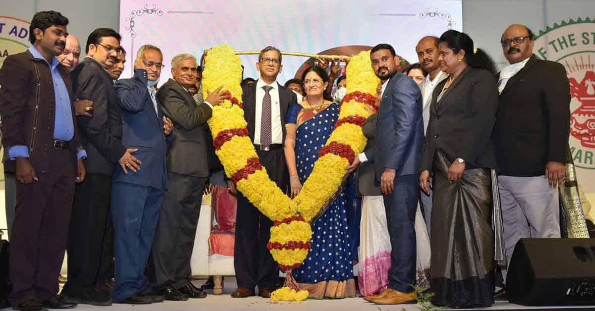 జడ్జీలపై నిందలా?